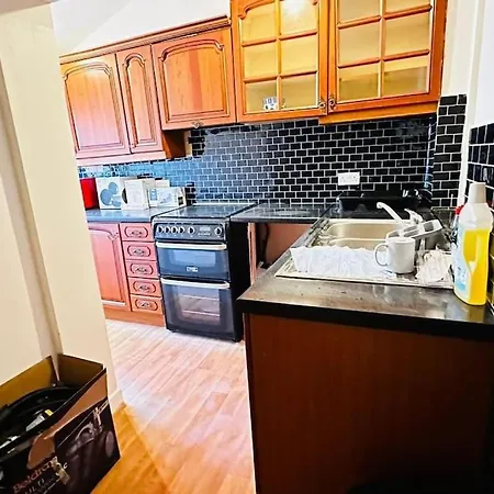 3 Bed House East London Home Buitenkant foto