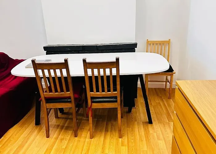 3 Bed House East London Home