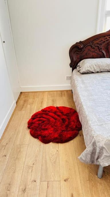 3 Bed House East Apartment London