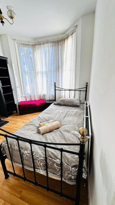 3 Bed House East London