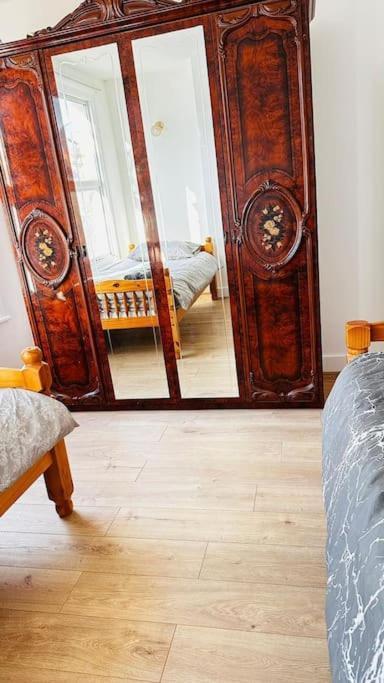 3 Bed House East